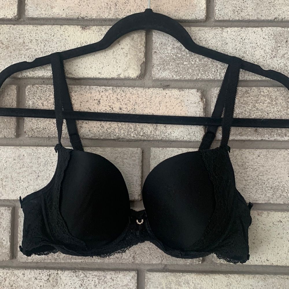 3for$20 bra has underwire 32D